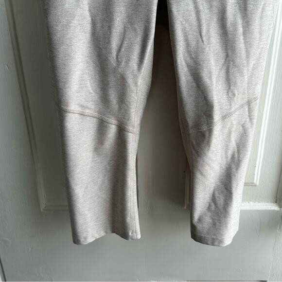 Outdoor Voices Warmup Leggings Oatmeal - Picture 4 of 7